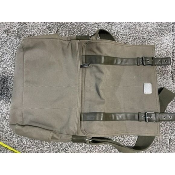 Kenneth Cole Reaction messenger / computer bag in canvas and contrast trim - Picture 7 of 12